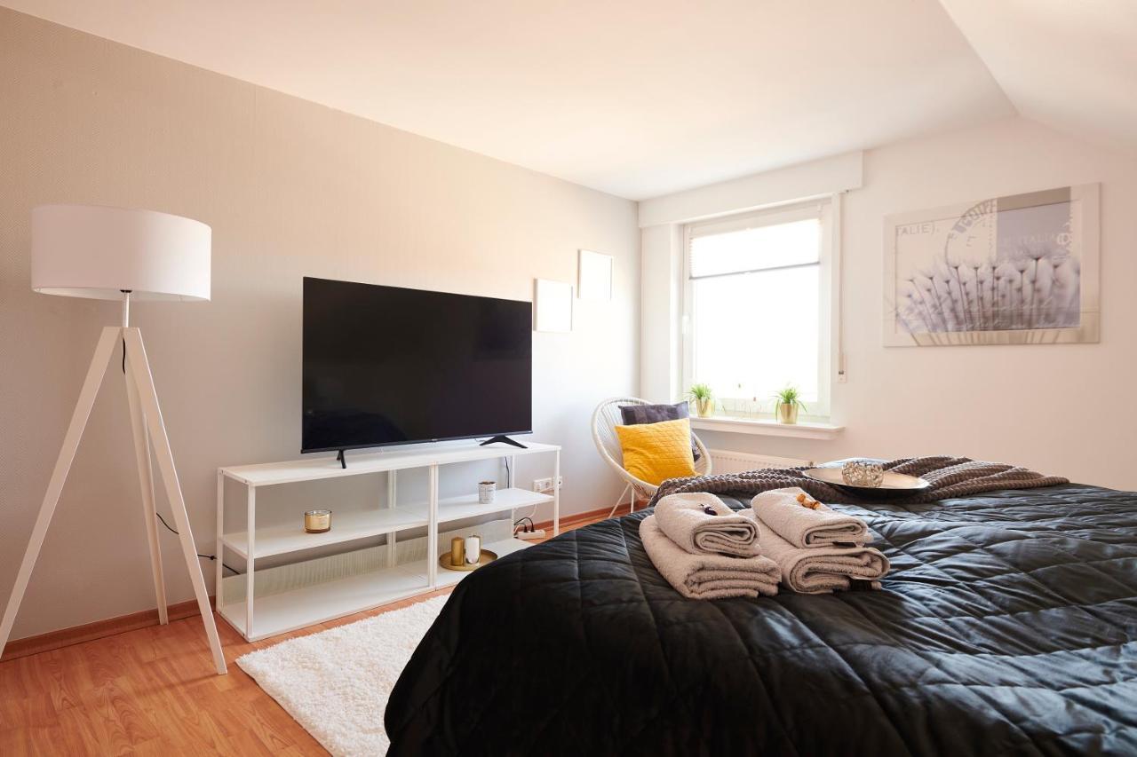 Grosszuegig & Stilvoll Parkplatz ,Ruhige Lage, 5 Personen, Langzeit Apartamento Paderborn Exterior foto