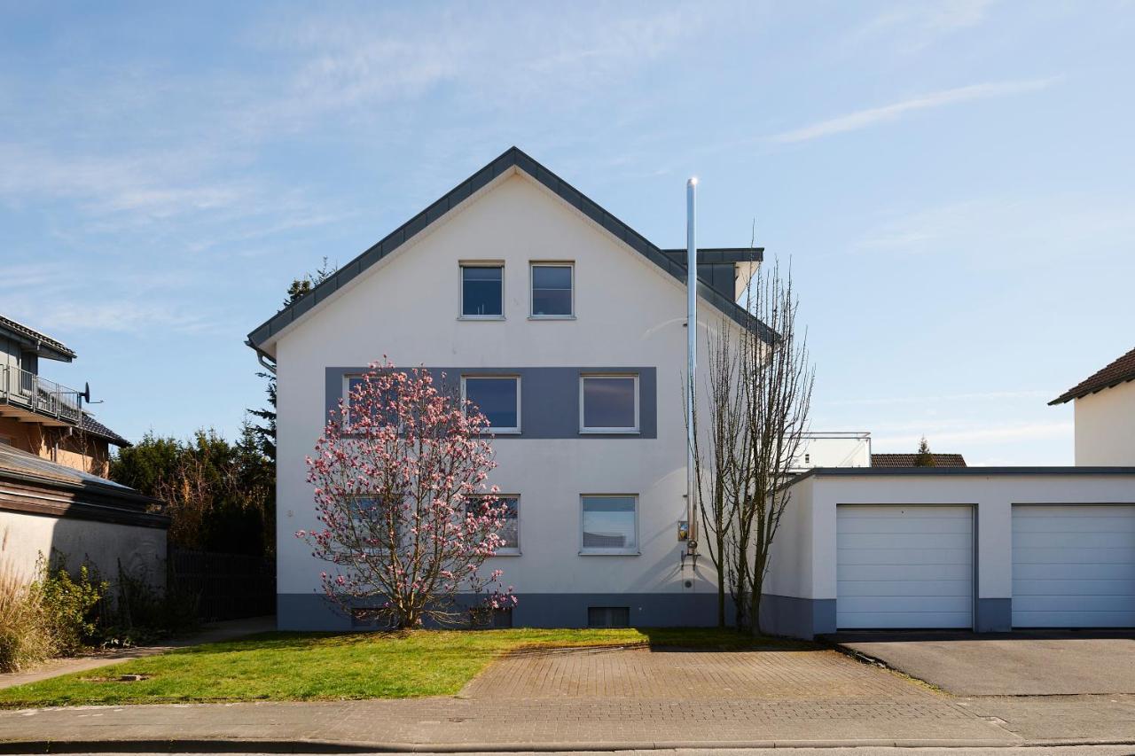 Wohntraeumerei - Lichtdurchflutete Design-Oase- Geraeumige Wohnung Mit Beeindruckender Fensterfront, In Ruhiger Stadtlage" Paderborn Exterior foto