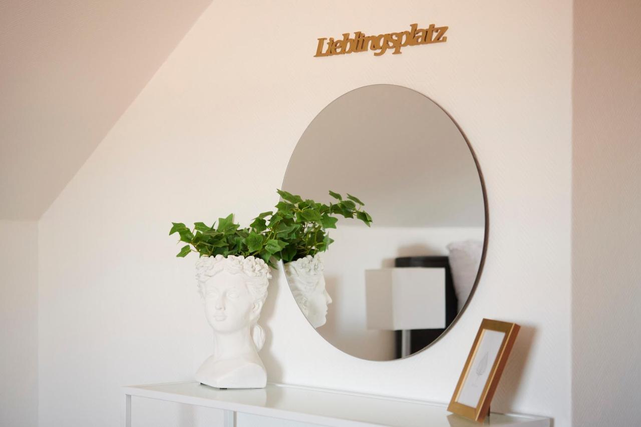 Grosszuegig & Stilvoll Parkplatz ,Ruhige Lage, 5 Personen, Langzeit Apartamento Paderborn Exterior foto